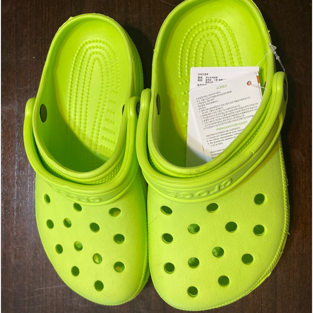 CROCS